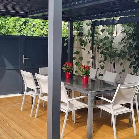 Holiday home Magnifique Maison D'architecte Bordeaux *